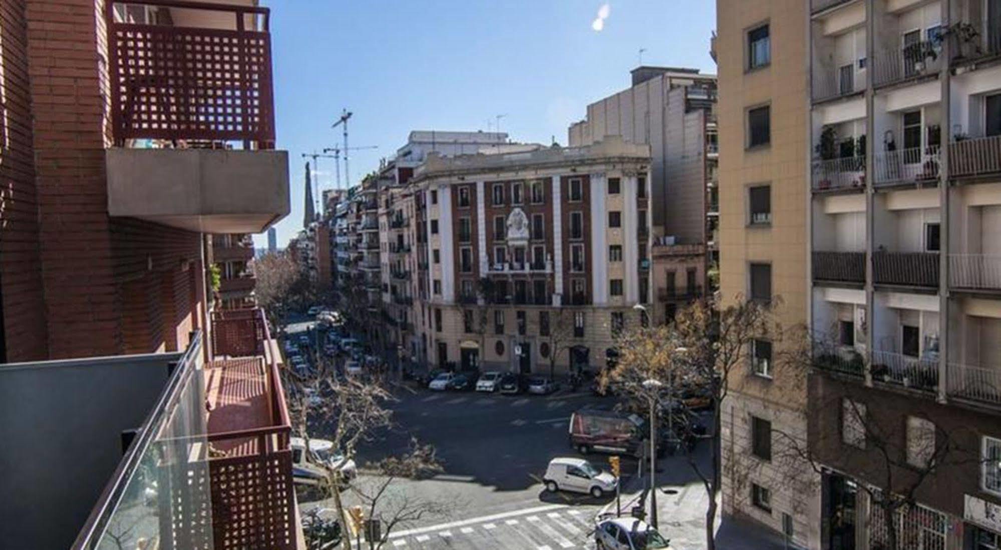 Mh Apartments Sant Pau Barcelona Exterior photo